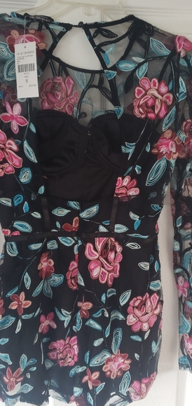 Pretty romper - Picture 2 of 2